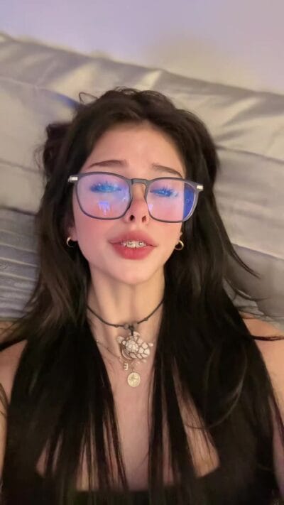 Twitter: viral abg indo 18  <->  museum internet ##Yogyakarta##